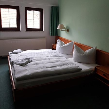 Hotel Zur Altstadt Calbe Экстерьер фото
