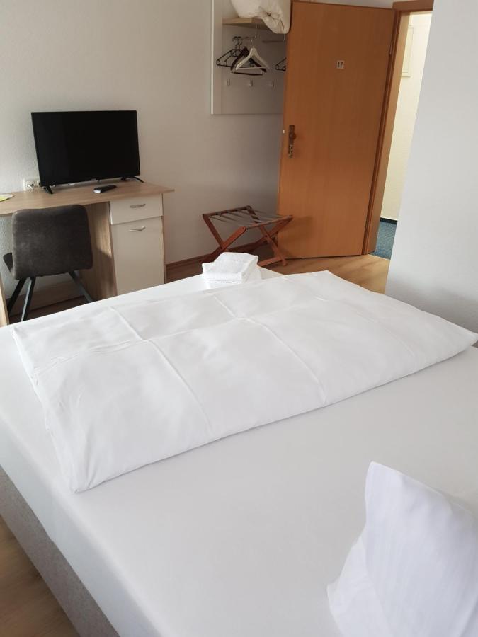 Hotel Zur Altstadt Calbe Экстерьер фото