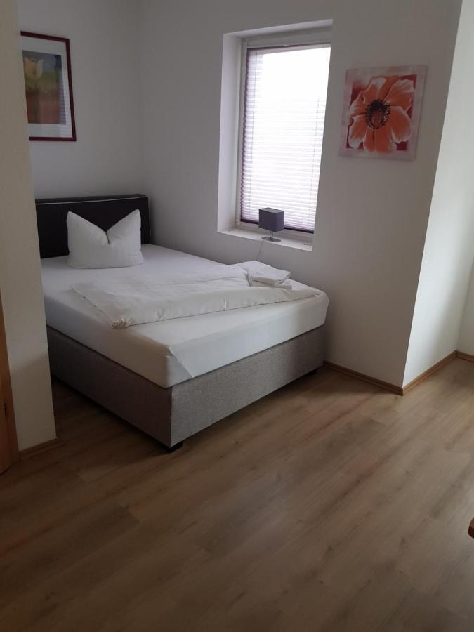Hotel Zur Altstadt Calbe Экстерьер фото