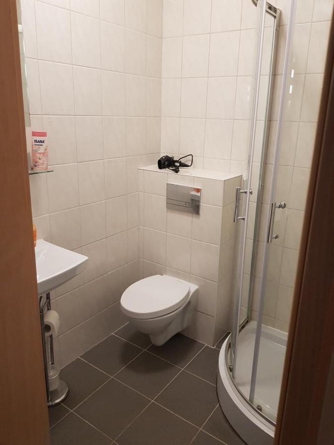 Hotel Zur Altstadt Calbe Экстерьер фото