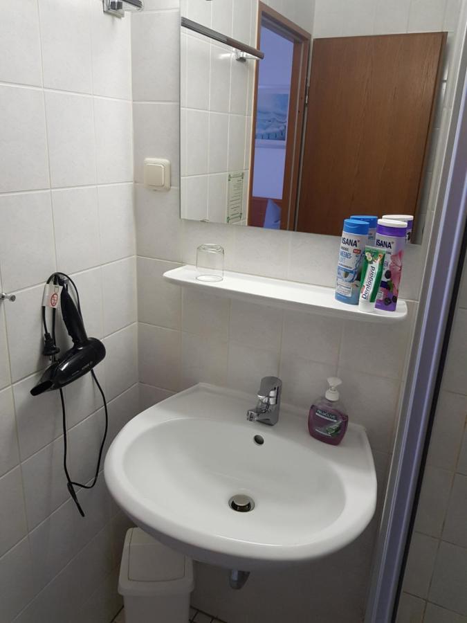 Hotel Zur Altstadt Calbe Экстерьер фото