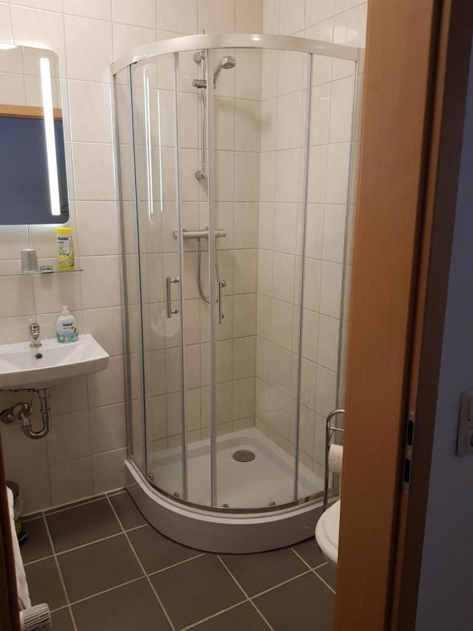 Hotel Zur Altstadt Calbe Экстерьер фото