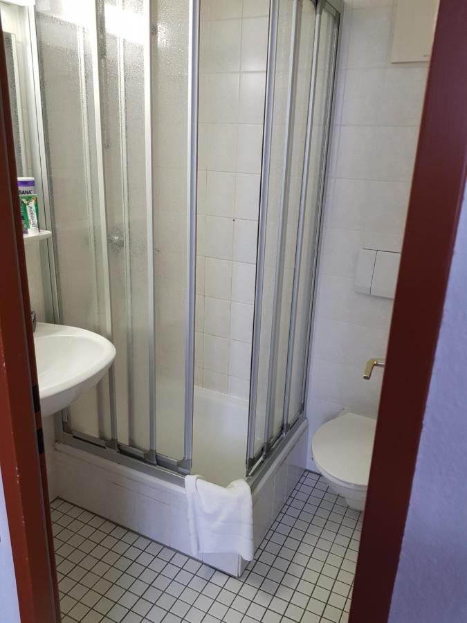 Hotel Zur Altstadt Calbe Экстерьер фото